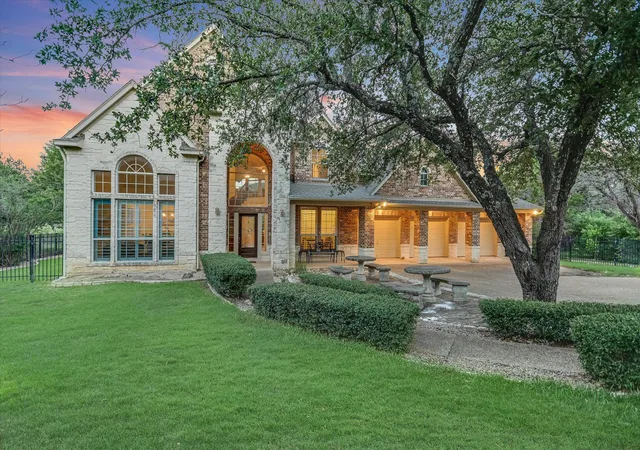 2nd image of 17120 Northlake Hills Dr, Jonestown, TX 78645 | MLS# 3986827