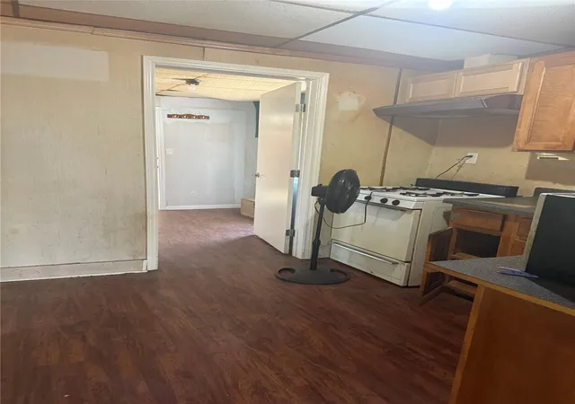 4th image of 110 E Rio Grande St, Taylor, TX 76574 | MLS# 4081933