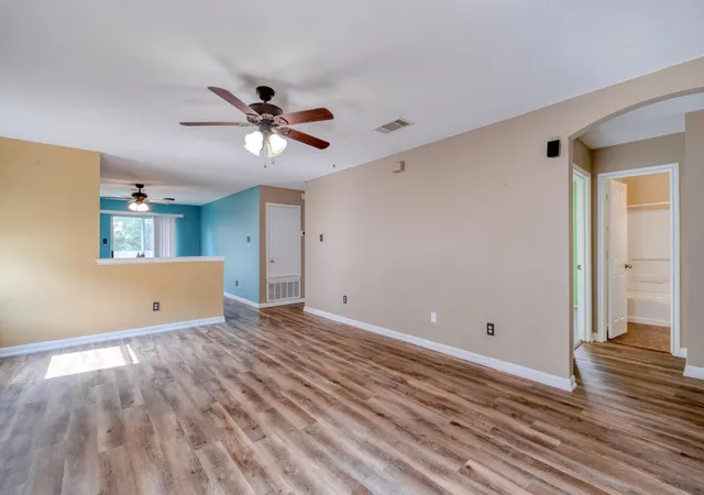 5th image of 17813 Honey Locust Ln, Elgin, TX 78621 | MLS# 1382846