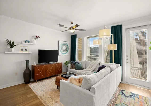 3rd image of 1900 Barton Springs Rd #3038, Austin, TX 78704 | MLS# 3892918