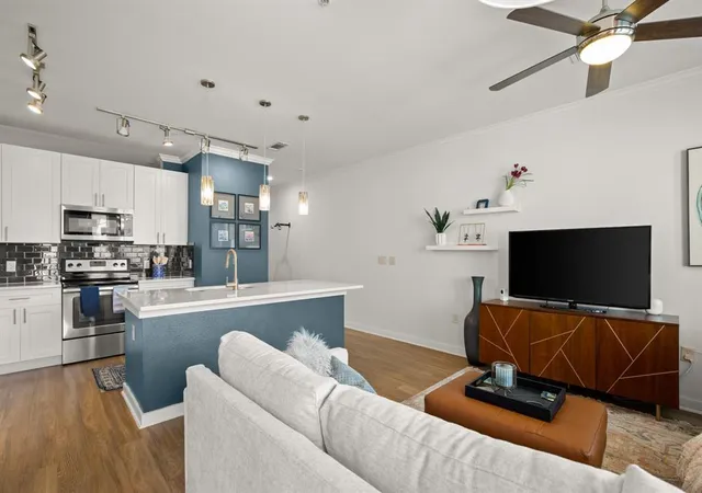 4th image of 1900 Barton Springs Rd #3038, Austin, TX 78704 | MLS# 3892918