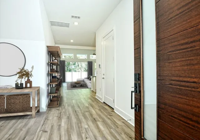 3rd image of 402 Zennia St, Austin, TX 78751 | MLS# 1448784