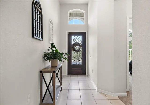 Photo 3 of Single family home for sale at 521 Hendelson Ln, Hutto, TX 78634 | MLS# 8486788 | Listing updated on 2026-10-28