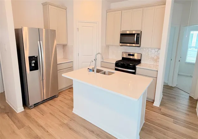 Photo 2 of Single family home for sale at 113 Woodbrook Dr, Georgetown, TX | MLS# 7340524 | Listing updated on 2026-10-15