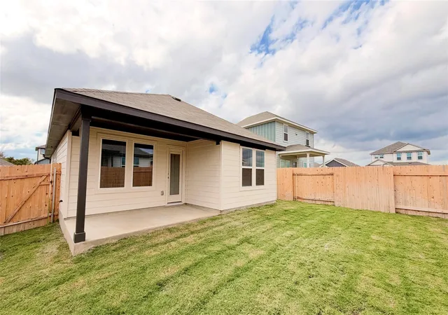 Photo 4 of Single family home for sale at 113 Woodbrook Dr, Georgetown, TX | MLS# 7340524 | Listing updated on 2026-10-15