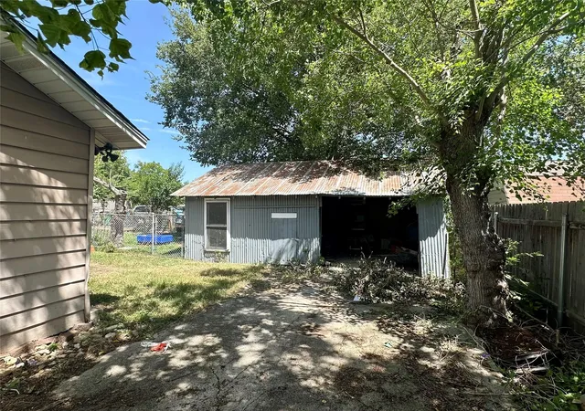 4th image of 209 Old Thorndale Rd, Taylor, TX 76574 | MLS# 1073029