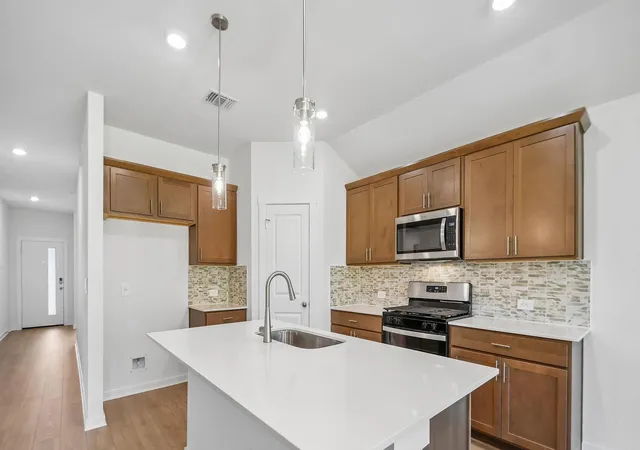 Photo 3 of Single family home for sale at 10312 Curb Strap Dr, Austin, TX | MLS# 6748209 | Listing updated on 2026-10-01
