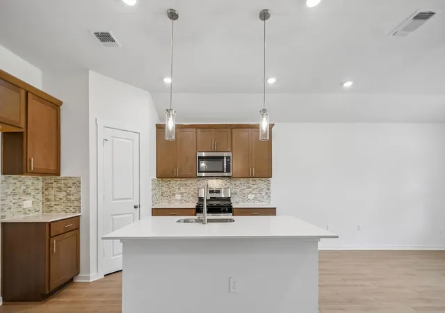 Photo 4 of Single family home for sale at 10312 Curb Strap Dr, Austin, TX | MLS# 6748209 | Listing updated on 2026-10-01