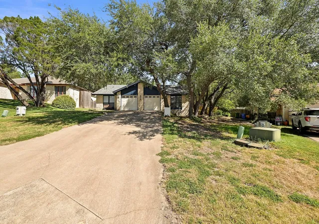 Photo 3 of Condo for sale at 275 Mooring Cir #B, Lakeway, TX 78734 | MLS# 6535182 | Listing updated on 2026-08-21