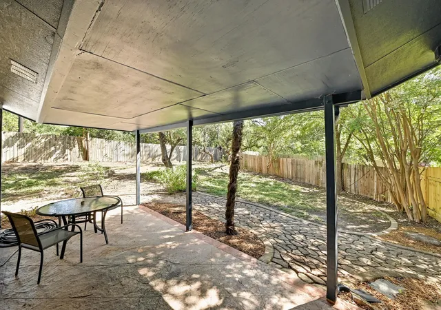 Photo 4 of Condo for sale at 275 Mooring Cir #B, Lakeway, TX 78734 | MLS# 6535182 | Listing updated on 2026-08-21