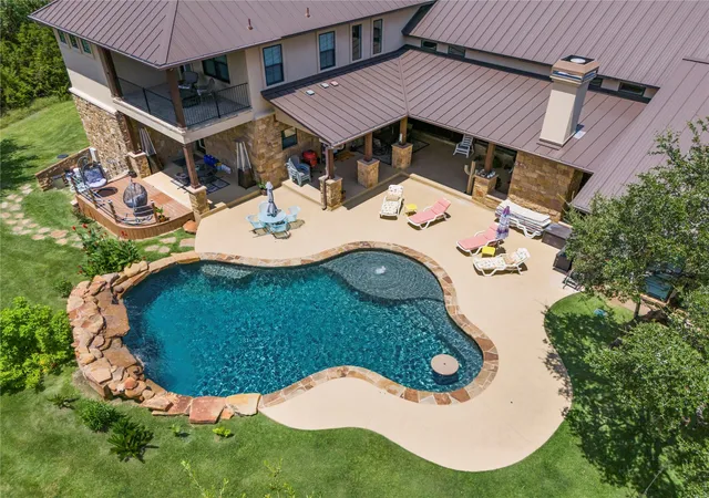 Photo 4 of Single family home for sale at 117 Covington Cv, Georgetown, TX 78628 | MLS# 7043988 | Listing updated on 2026-10-27