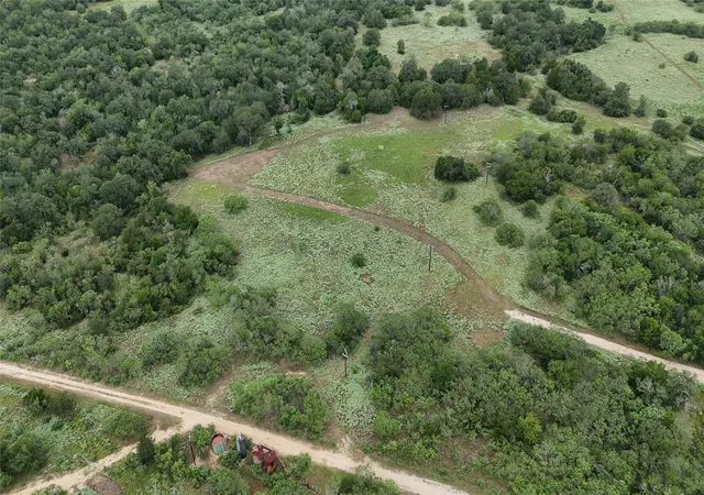 image of 590 Coastal Lane, Luling, TX 78648 | MLS# 2909925