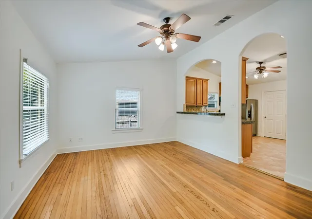 Photo 3 of Sale Pending at 102 Franklin Blvd, Austin, TX 78751 | MLS# 5589144 | Listing updated on 2026-09-02