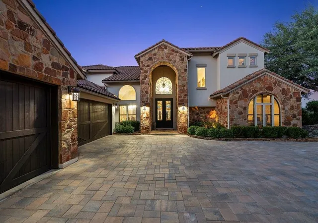 2nd image of 17508 Northlake Hills Dr, Jonestown, TX 78645 | MLS# 1187468