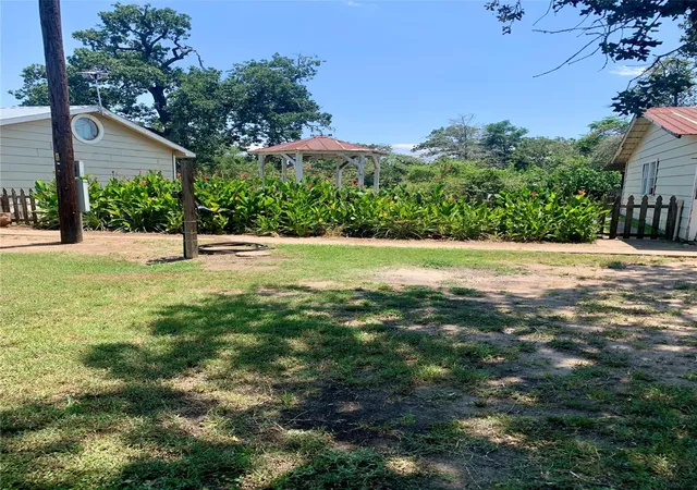 Photo 3 of Single family home for sale at 105 Tom, Smithville, TX 78957 | MLS# 3451579 | Listing updated on 2026-08-03