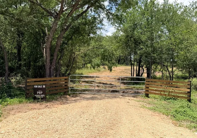 Photo 1 of Land for sale at Tbd Fm 86 Tract 1 Hwy, Luling, TX 78648 | MLS# 9058473 | Listing updated on 2026-08-31