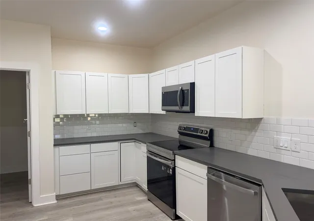Photo 3 of Single family home for sale at 316 Sweet Grass, Horseshoe Bay, TX 78657 | MLS# 5852702 | Listing updated on 2026-09-04