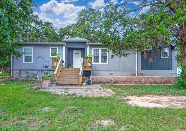 3rd image of 155 Hidden Oaks Loop, Elgin, TX 78621 | MLS# 3538563