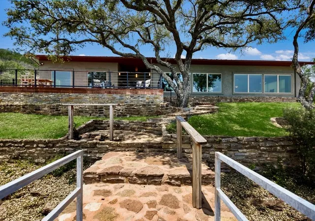 2nd image of 517 Waterway Ln, Burnet, TX 78611 | MLS# 9033654