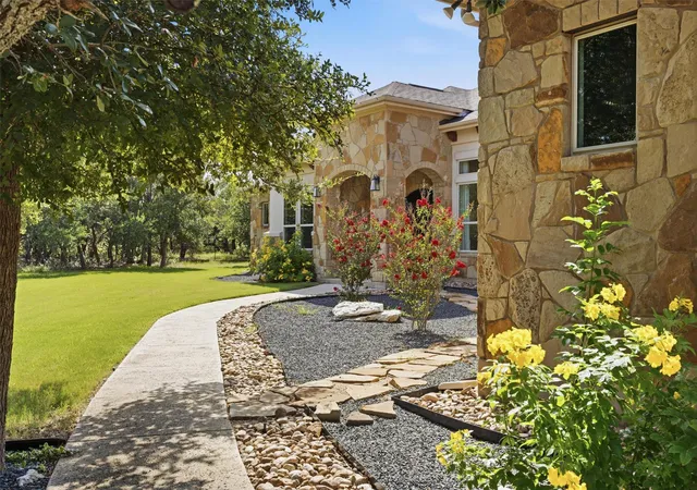 Photo 2 of Single family home for sale at 812 Jennings Branch Rd, Georgetown, TX 78633 | MLS# 6306696 | Listing updated on 2026-09-05