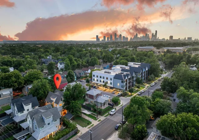 36th image of 3133 Govalle Ave #B, Austin, TX 78702 | MLS# 5999516