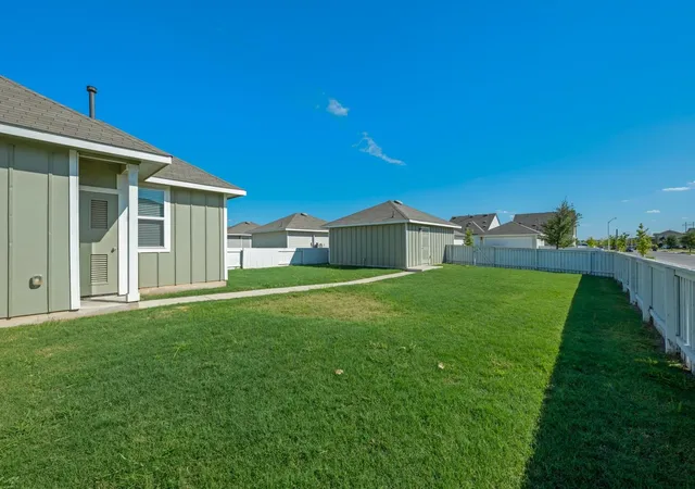 Photo 4 of Single family home for sale at 300 Hortus Dr, Kyle, TX 78640 | MLS# 6294069 | Listing updated on 2026-10-07