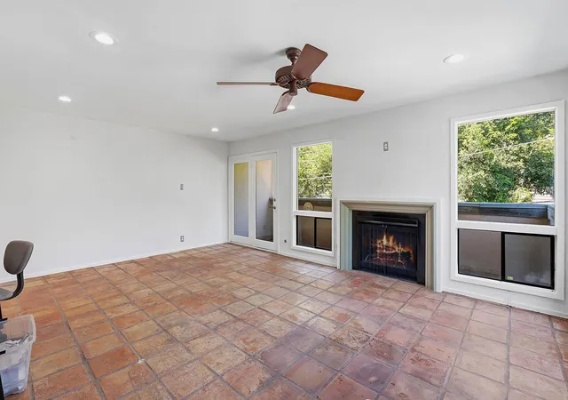 Photo 4 of Townhouse for sale at 1106 W 6th Street #206, Austin, TX 78703 | MLS# 1122261 | Listing updated on 2026-08-03