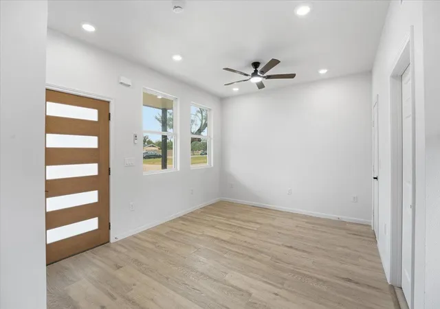 Photo 4 of Sale Pending at 140 Lobo Ln, Cedar Creek, TX 78612 | MLS# 5230164 | Listing updated on 2026-10-02