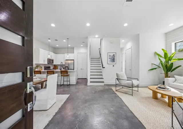 2nd image of 1118 Algarita Ave #2, Austin, TX 78704 | MLS# 3355973