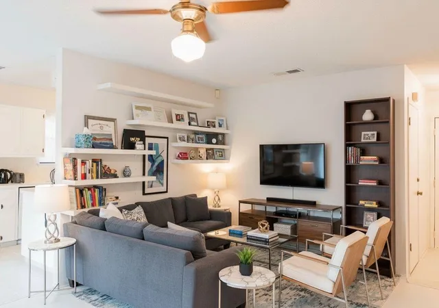 4th image of 10410 Leaning Willow Dr, Austin, TX 78758 | MLS# 4460878
