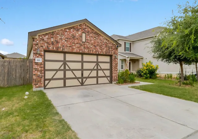 Photo 1 of Single family home for sale at 811 Screech Owl Dr, Pflugerville, TX 78660 | MLS# 6892629 | Listing updated on 2026-10-07