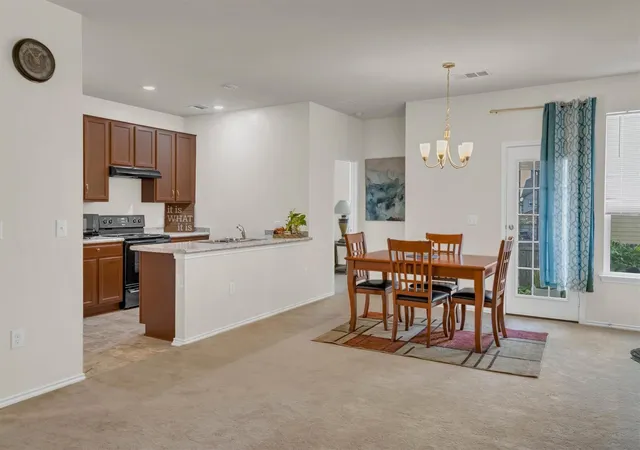 Photo 4 of Single family home for sale at 811 Screech Owl Dr, Pflugerville, TX 78660 | MLS# 6892629 | Listing updated on 2026-10-07