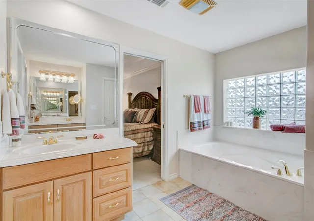 Photo 4 of Single family home for sale at 6483 Jade Ave, Port Arthur, TX 77640 | MLS# 9236128 | Listing updated on 2026-07-29