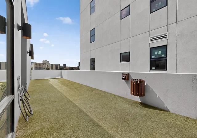 39th image of 800 Embassy Dr #205, Austin, TX 78702 | MLS# 3463248