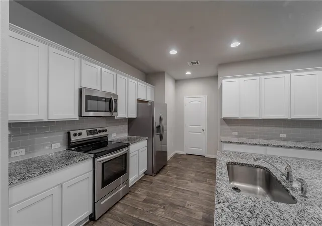 Photo 4 of Single family home for sale at 501 Naset Dr, Georgetown, TX 78626 | MLS# 3499375 | Listing updated on 2026-09-01