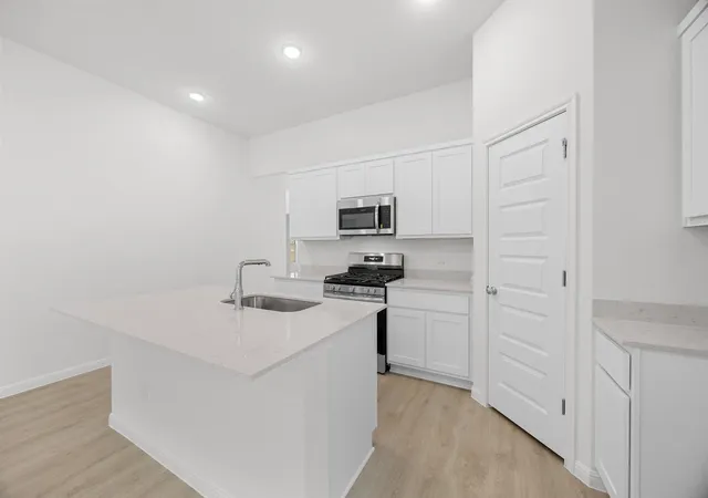 4th image of 171 Hornet St, Elgin, TX 78621 | MLS# 2609959
