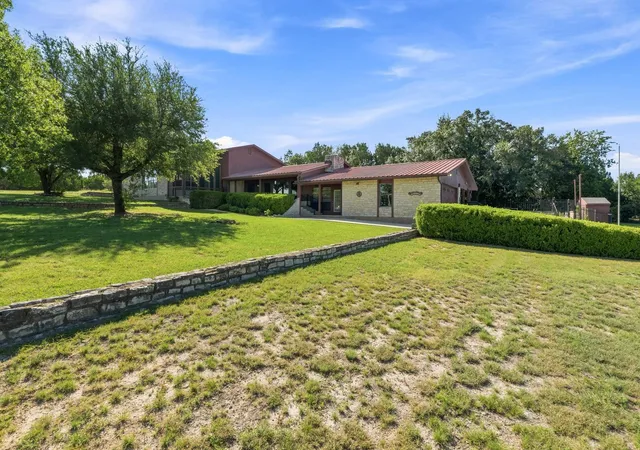 2nd image of 606 Rolling Hills Rd, Liberty Hill, TX 78642 | MLS# 1387799