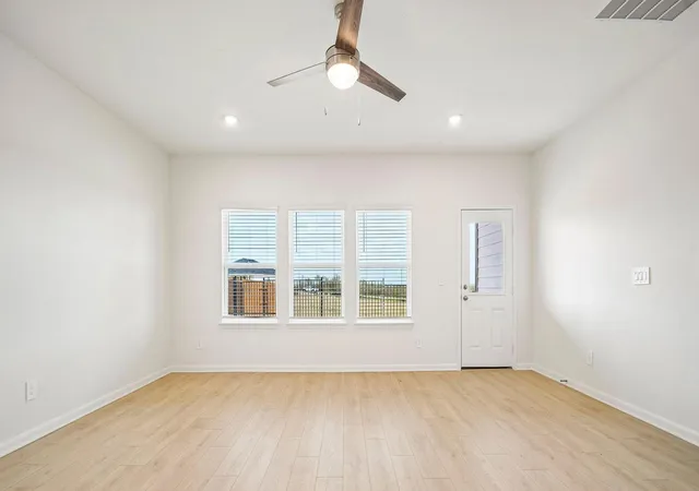 Photo 3 of Single family home for sale at 14904 Frog Pond Cv, Del Valle, TX 78617 | MLS# 6145767 | Listing updated on 2026-10-11