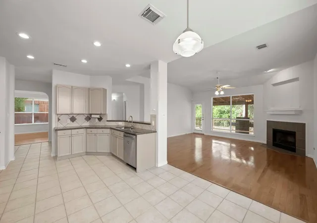 Photo 4 of Single family home for sale at 1917 Chasewood Dr, Austin, TX 78727 | MLS# 9974164 | Listing updated on 2026-08-01