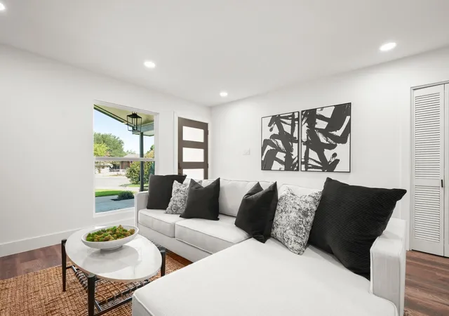 Photo 4 of Sale Pending at 10305 Button Quail Cv, Austin, TX 78758 | MLS# 4500186 | Listing updated on 2026-08-25