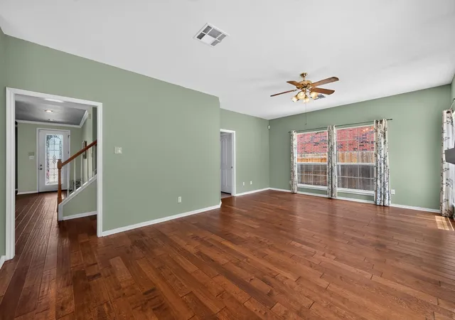 Photo 4 of Single family home for sale at 1123 Oaklands Dr, Round Rock, TX 78681 | MLS# 3602122 | Listing updated on 2026-10-09