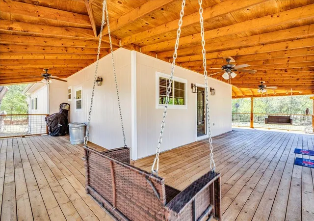 Photo 1 of Single family home for sale at 659 Fox Ln, Lockhart, TX 78644 | MLS# 3865129 | Listing updated on 2026-10-09