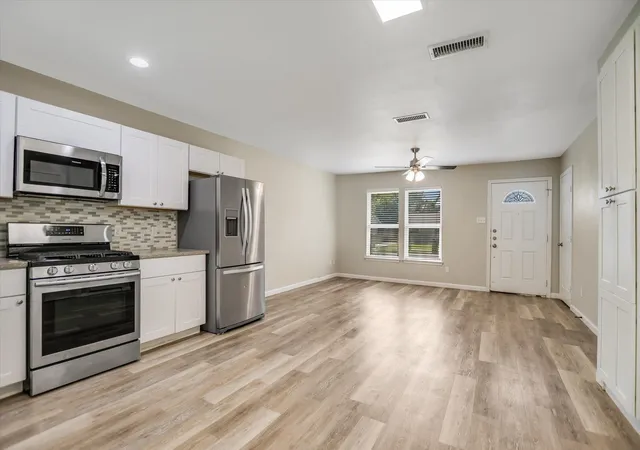 4th image of 6026 Bluebell Cir, Austin, TX 78741 | MLS# 4340713