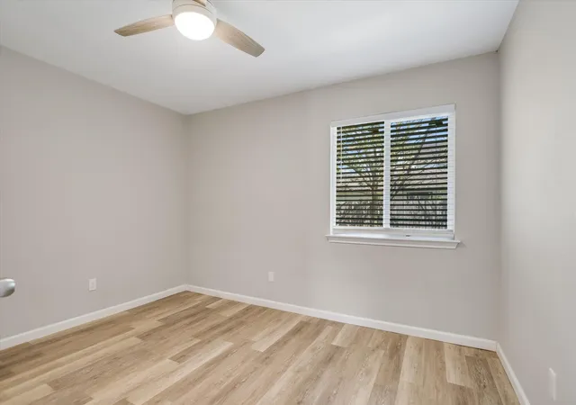 5th image of 6026 Bluebell Cir, Austin, TX 78741 | MLS# 4340713