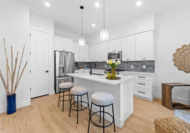 5th image of 911 Calle Limon, Austin, TX 78702