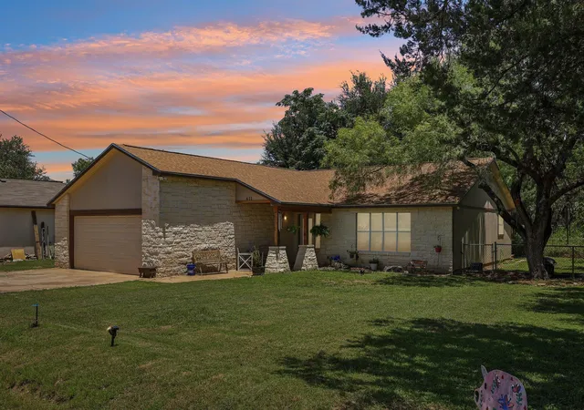Photo 1 of Single family home for sale at 611 Magnolia Ln, Cottonwood Shores, TX 78657 | MLS# 9987617 | Listing updated on 2026-09-24