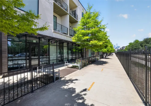 3rd image of 1800 E 4Th St #202, Austin, TX 78702 | MLS# 7789968