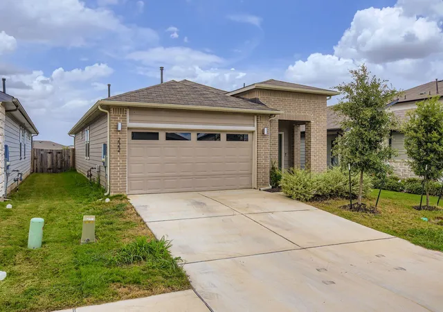 3rd image of 222 New Hampton Wy, San Marcos, TX 78666 | MLS# 1148884