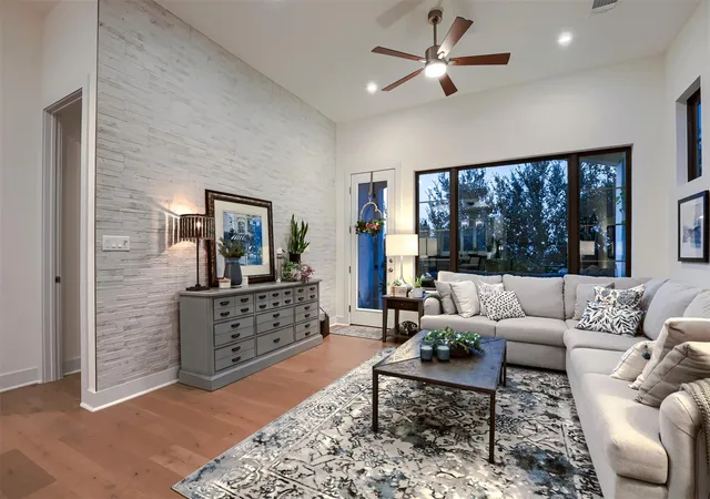 Photo 3 of Single family home for sale at 215 Honey Crk Ct, Austin, TX 78738 | MLS# 4126169 | Listing updated on 2026-08-26