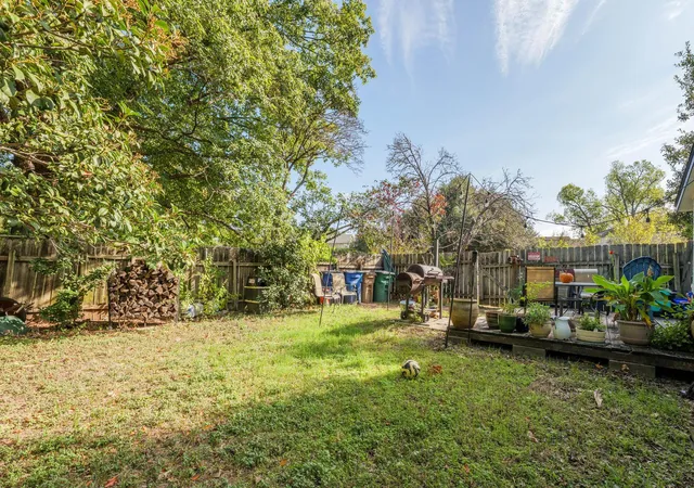 13th image of 12301 Deer Falls Dr #A & B, Austin, TX 78729 | MLS# 1849620
